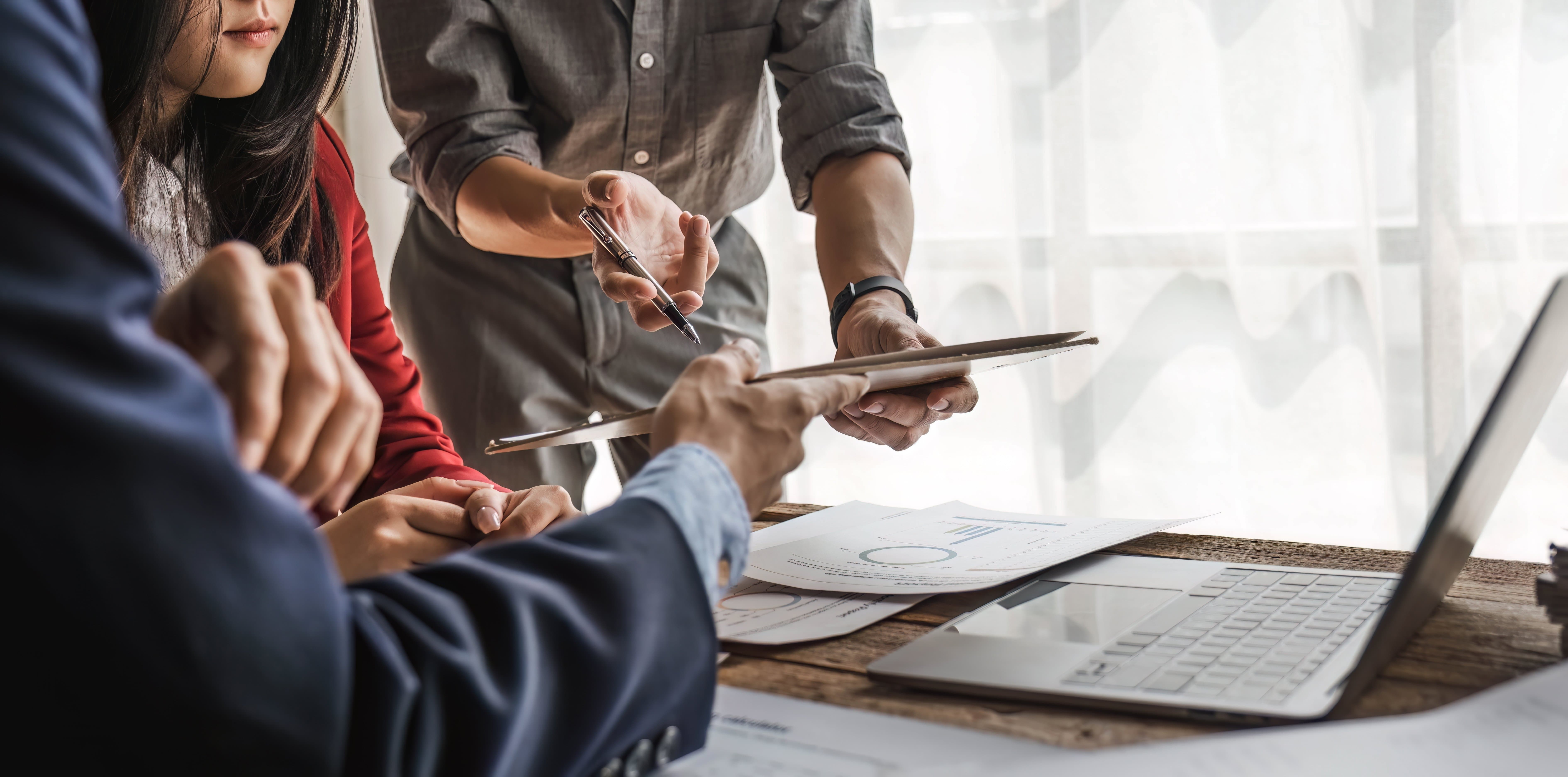 servicios devops y gestión de proyectos en la banca
